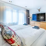 Alpine Black Pearl - Modern & Stylish By Inspiringplaces Daire Zermatt